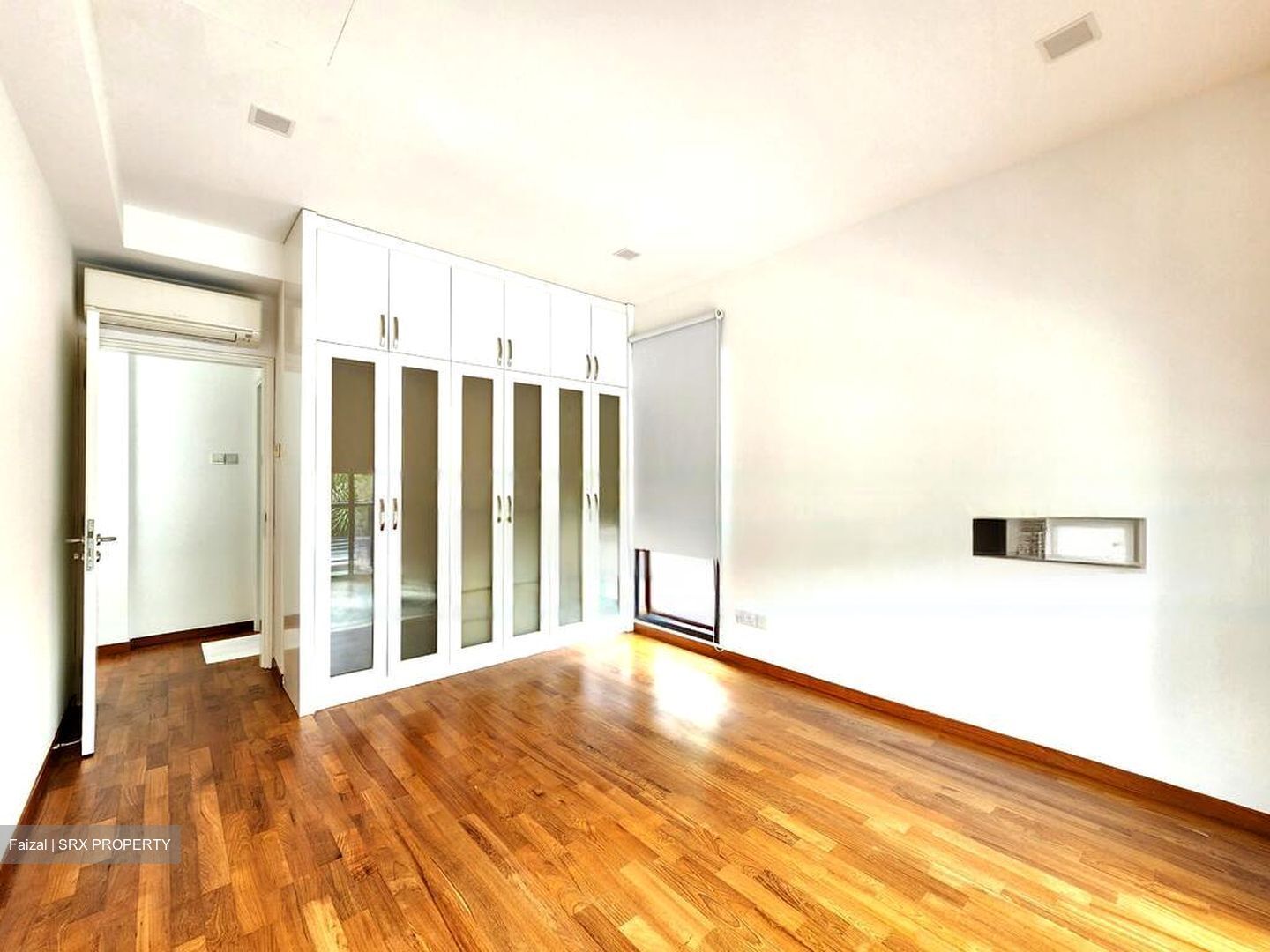 Ocean Drive (D4), Detached #475385311